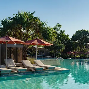 Elements Of Byron ***** Byron Bay